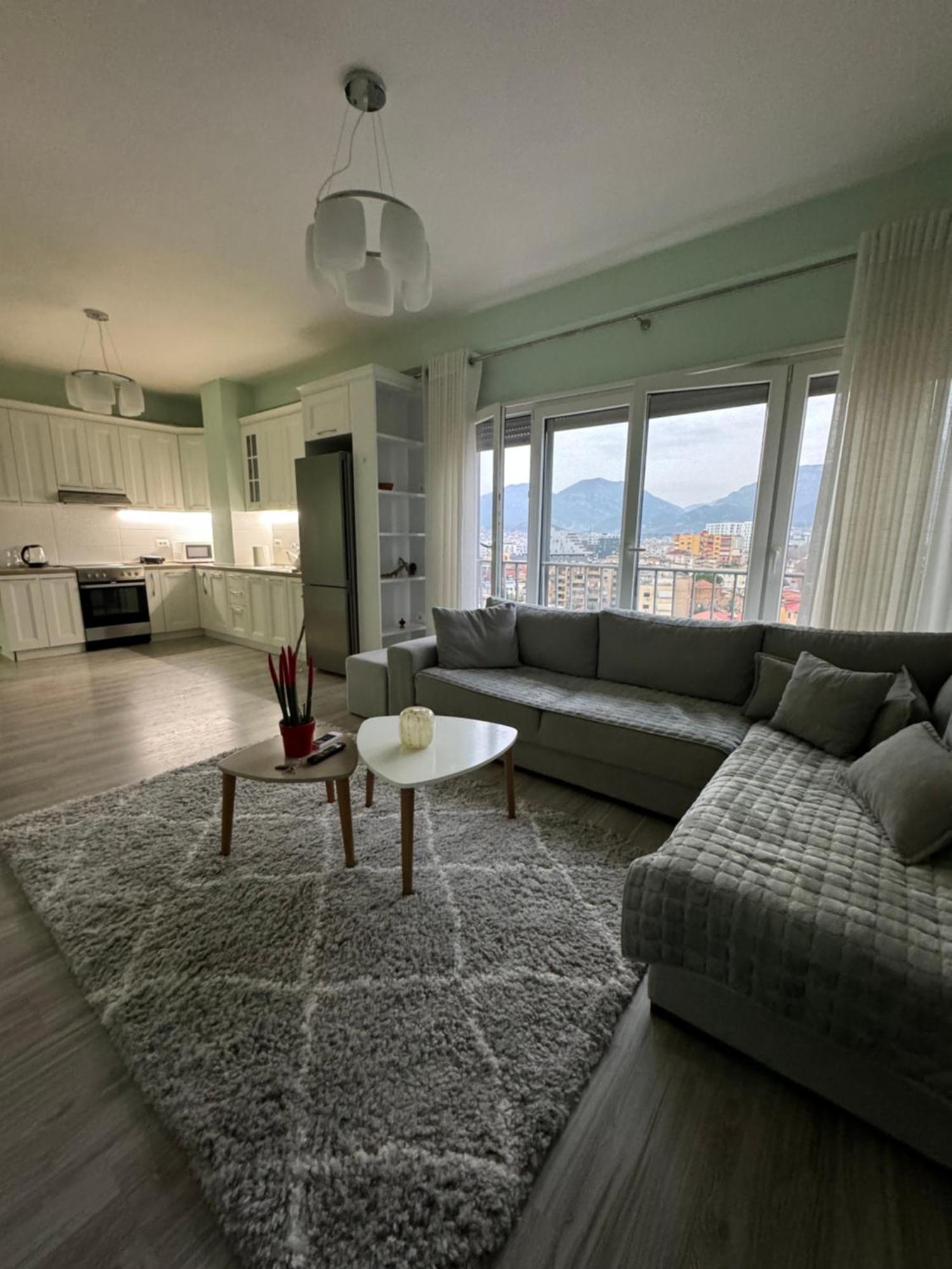 Tirana Centre Lions Gate 2 Apartment Luaran gambar